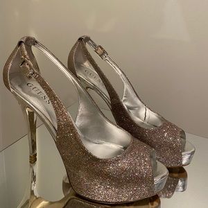 GUESS Glitz Pumps
